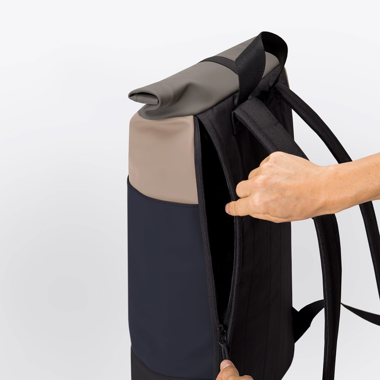Rucsac Ucon Acrobatics Hajo Medium Lotus, nude - dark navy